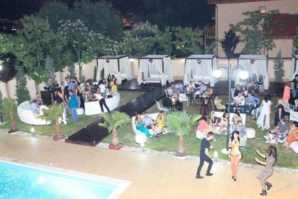 Dream Party Vilă